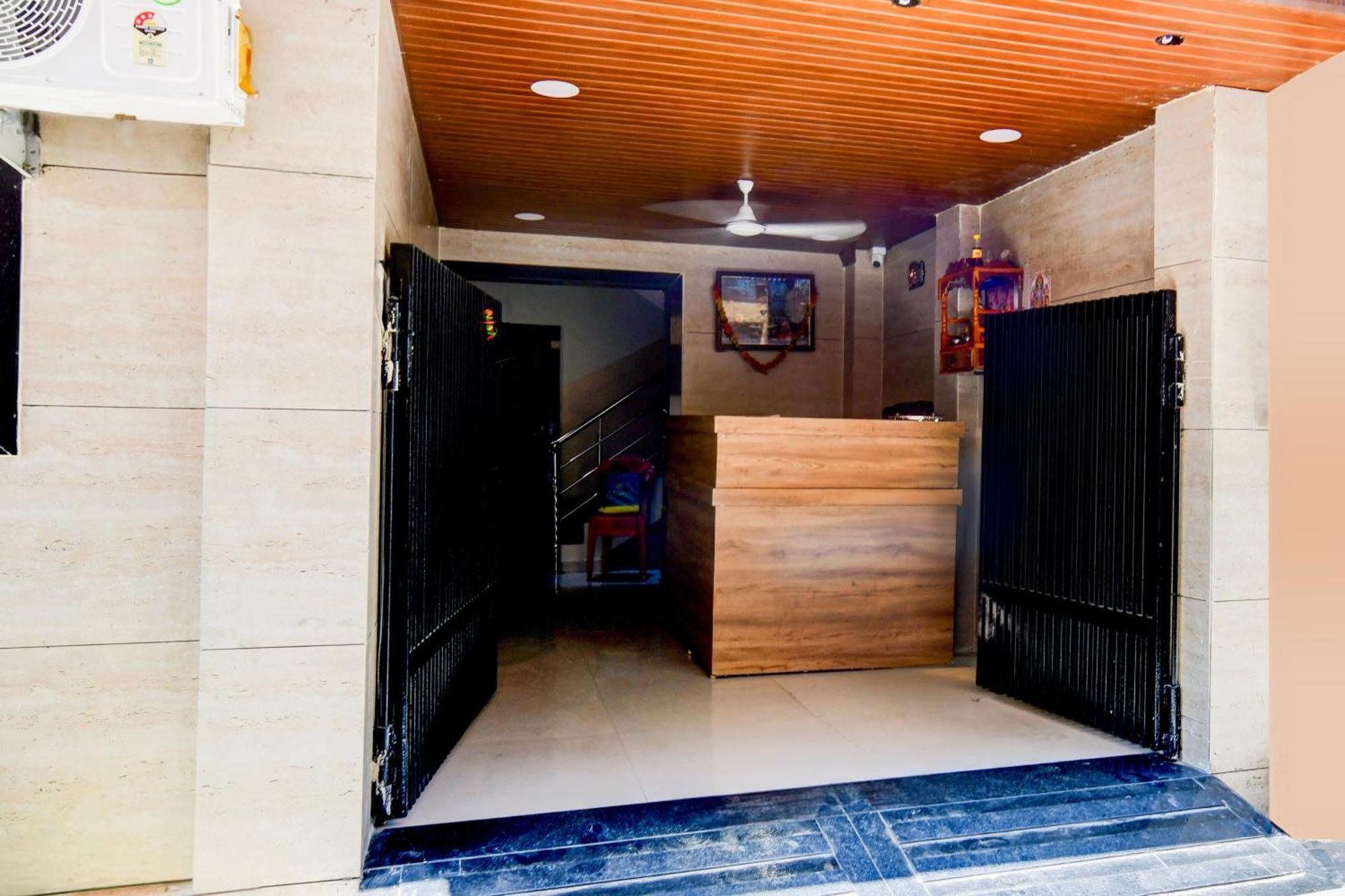 Super Hotel O D.V Near Medanta Hospital Indore Bagian luar foto